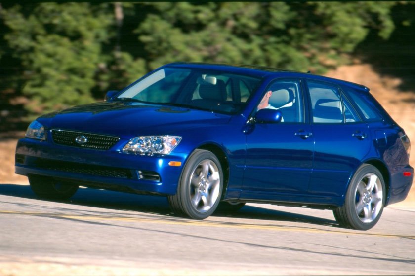 Lexus is 300 универсал