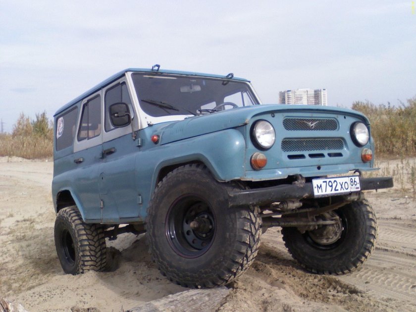 УАЗ 3151 на 35 колесах
