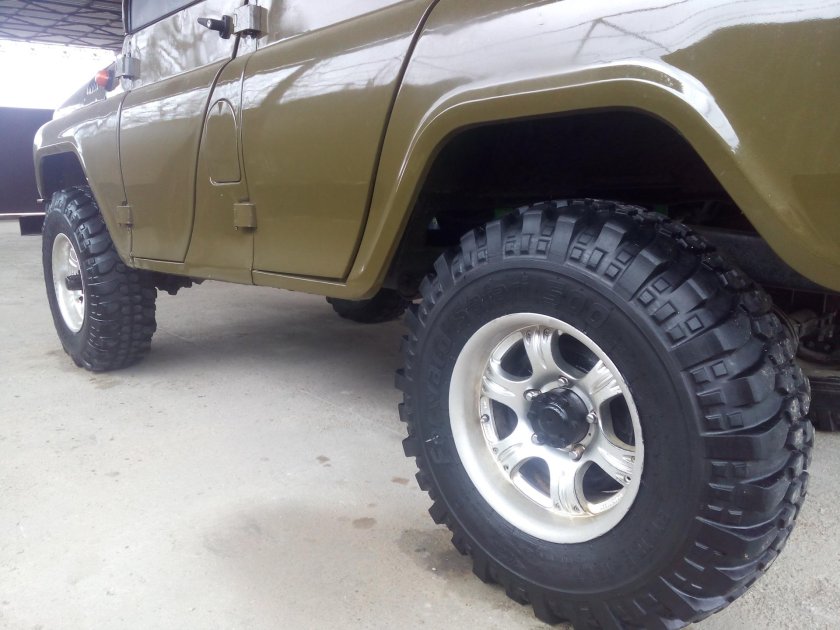 УАЗ на 32 колесах