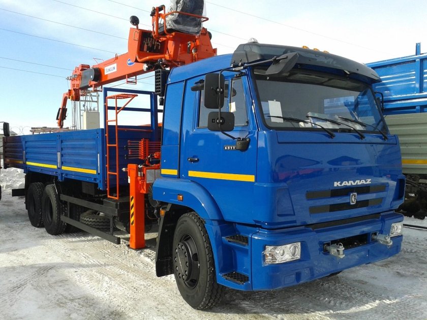 Бортовой КАМАЗ 65117 С КМУ Kanglim ks1256g-II