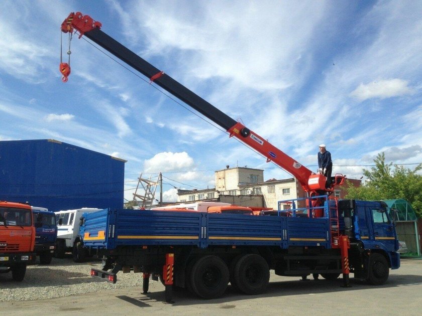 Манипулятор КАМАЗ 7т12т