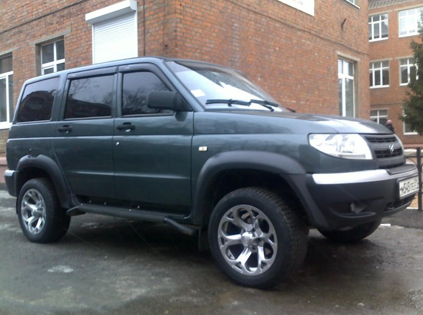 УАЗ Патриот на дисках r20