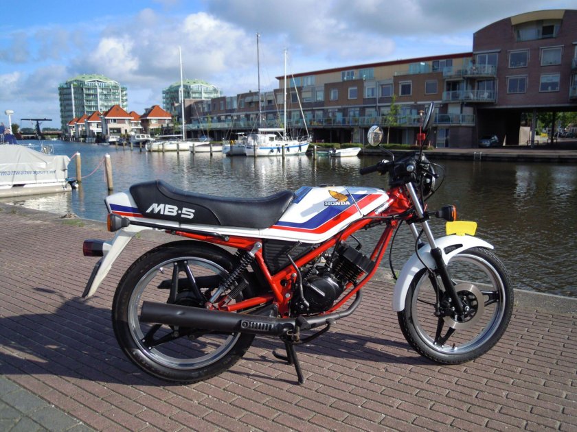 Honda mb5