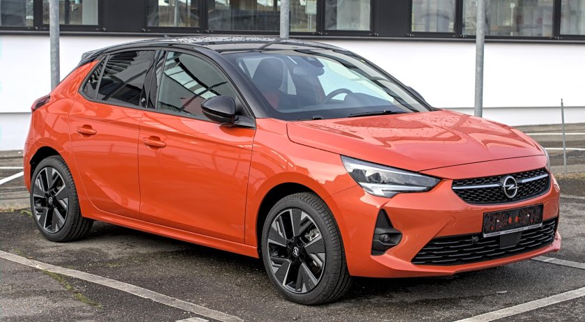 Опель оранжевый