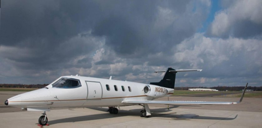 Learjet 28
