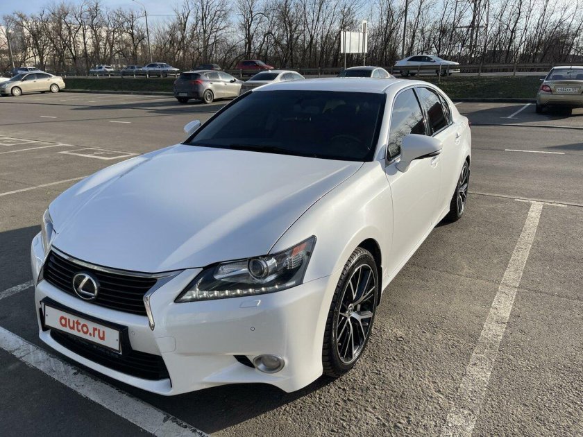 Lexus GS 350 2015 белый