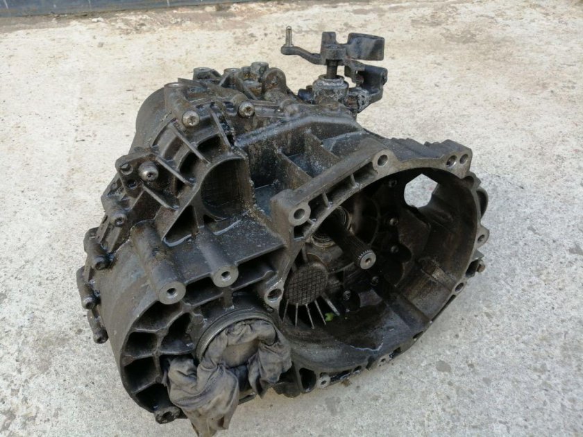 Коробка передач на Сузуки Лиана