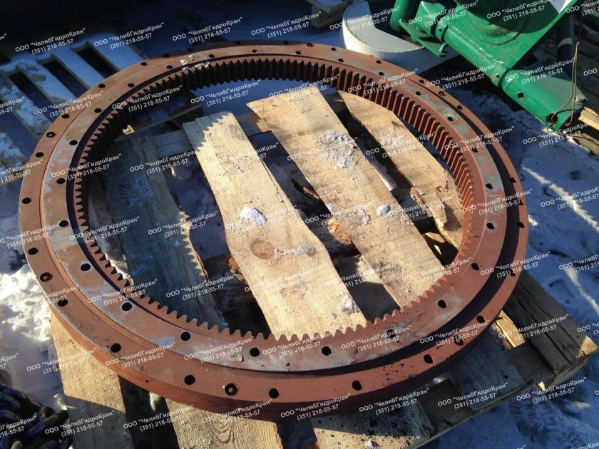 КС-4574.17.100-04 опорно-поворотное устройство