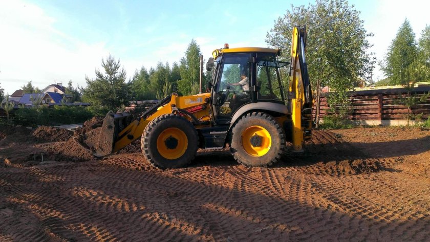 Трактор JCB 4cx