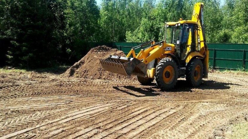 Планировка участка экскаватором погрузчиком
