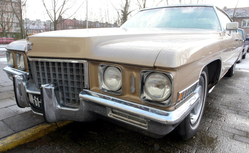 Cadillac sedan 1971