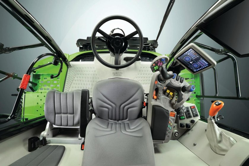 Deutz Fahr комбайн