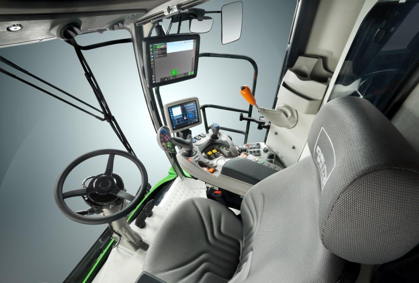 Комбайн Торум 750 кабина