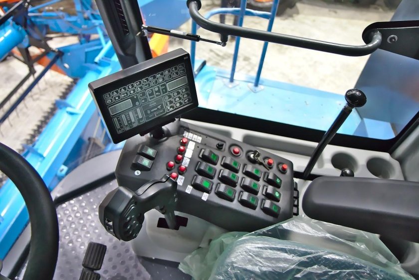 Агромаш 4000 комбайн