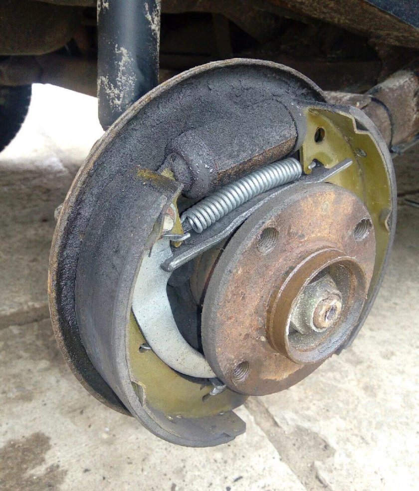 Задние тормоза ВАЗ 2115