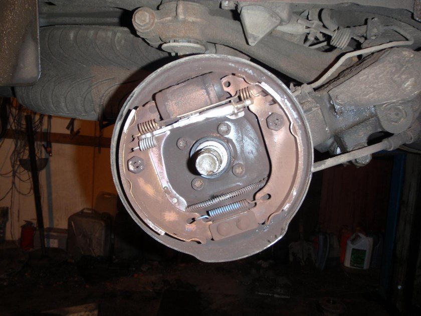 Пежо 301 задние барабанные тормоза