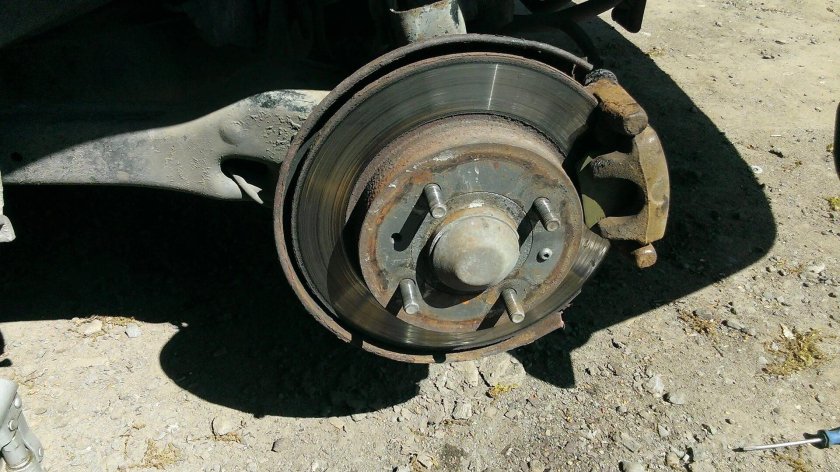 Xc90 свист задних колодок