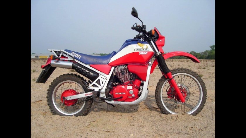 Honda xlv750r