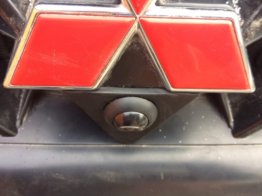 Митсубиши камера переднего вида