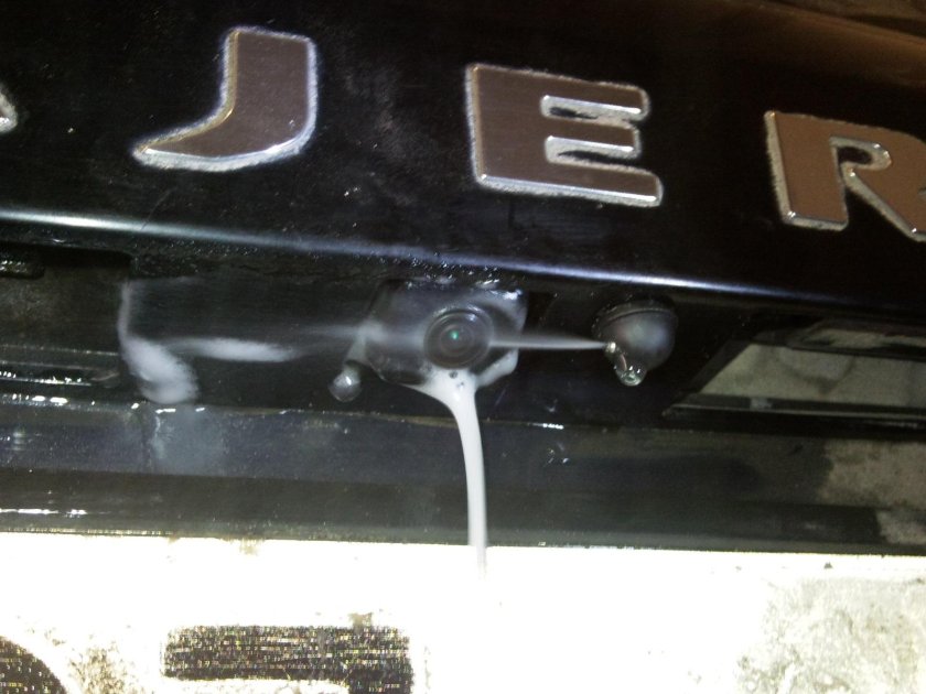 Камера заднего вида Pajero 4