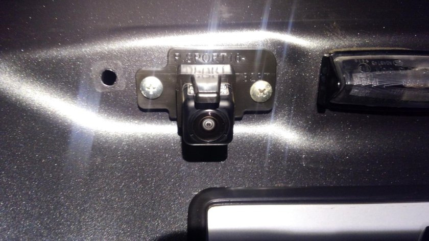 Камера заднего вида Mitsubishi Pajero 4