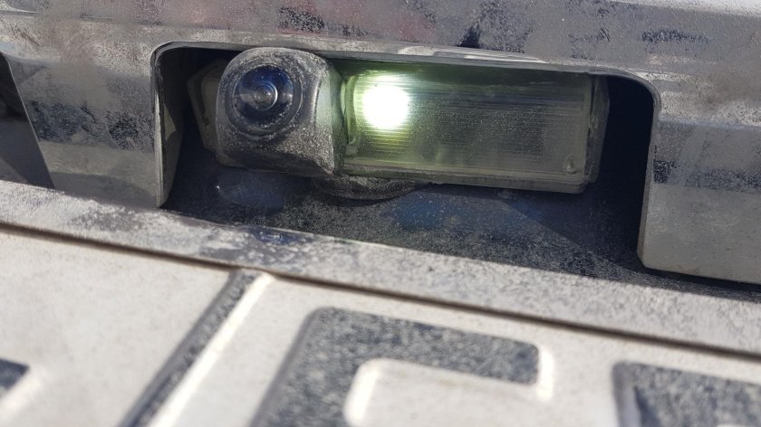 Камера заднего вида Митсубиси Паджеро спорт 2