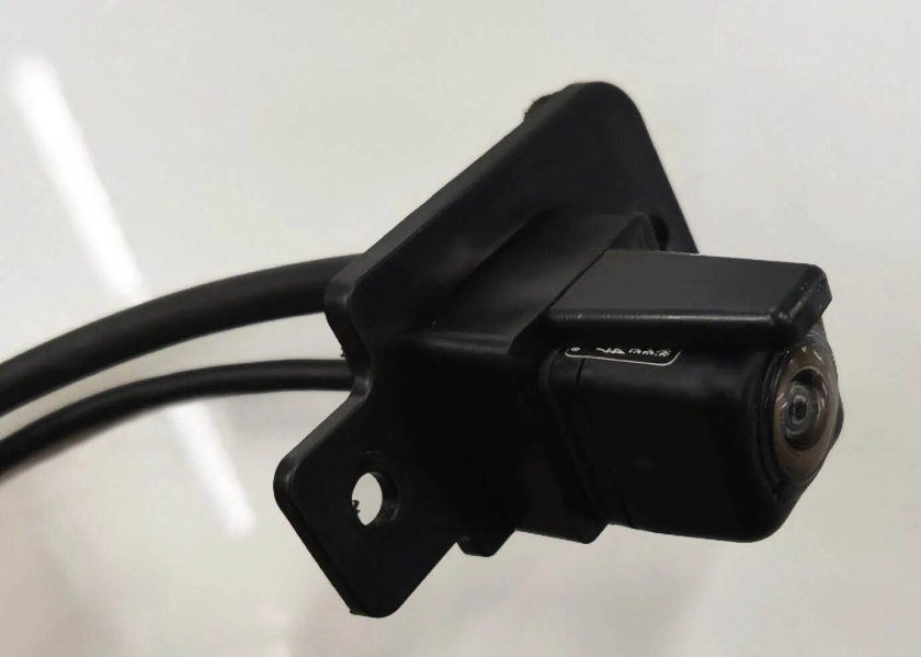 Камера заднего вида Mitsubishi Pajero Sport