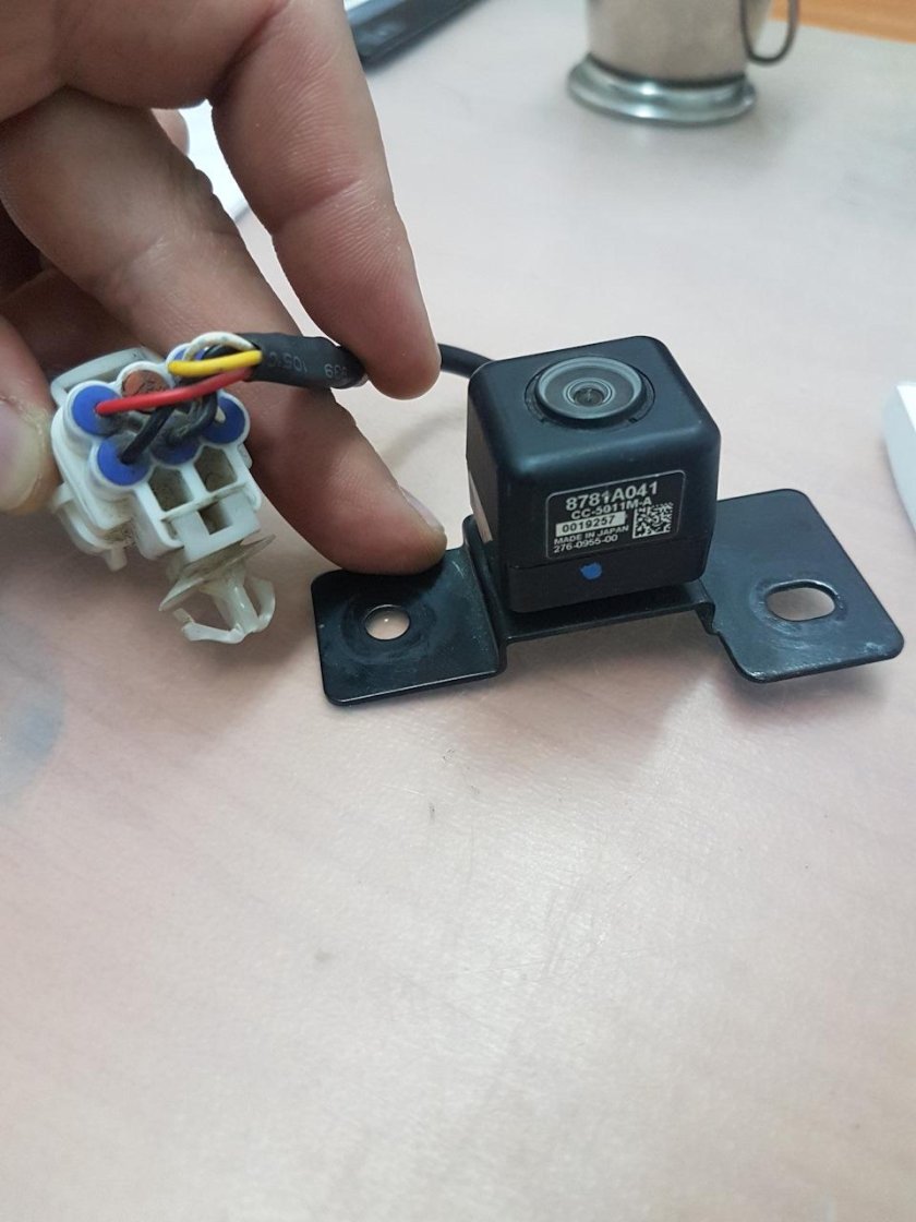 Камера заднего хода Pajero 2