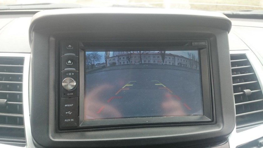 Камера заднего вида Мицубиси Паджеро спорт 1