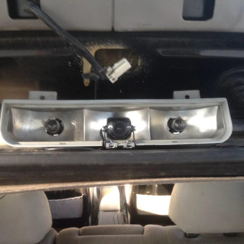 Камера заднего вида Монтеро спорт