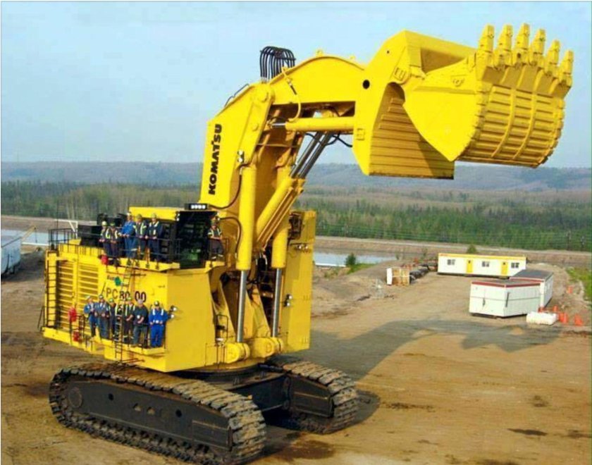 Komatsu pc8000