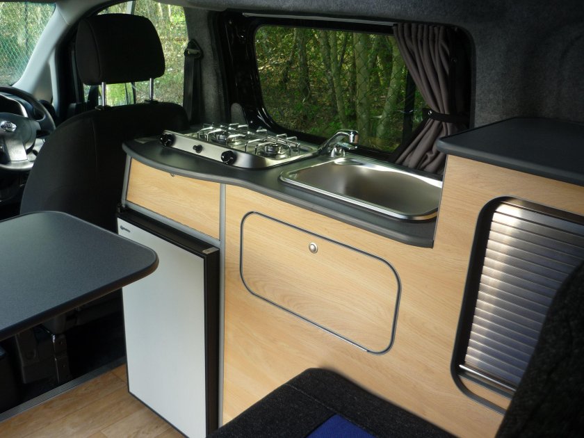 Стол в автодом