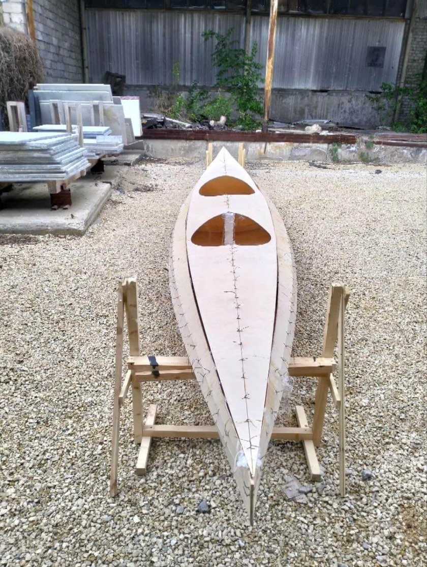 Каяк деревянный двухместный