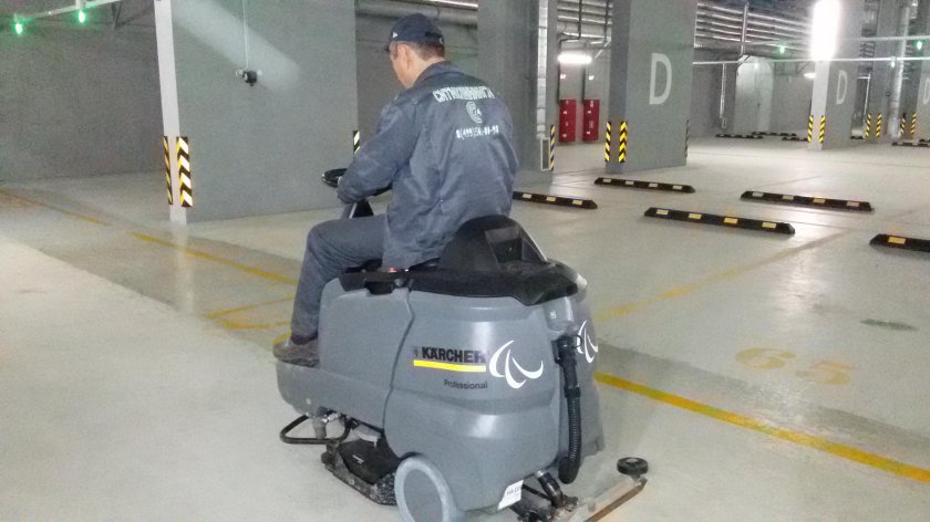 Поломоечная машина для паркинга