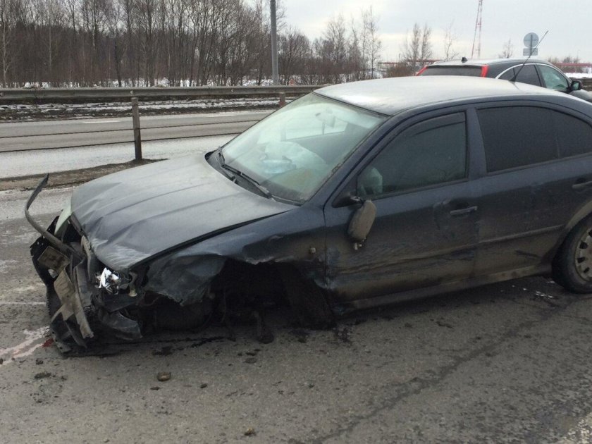 Битая Шкода Октавия а5 черная