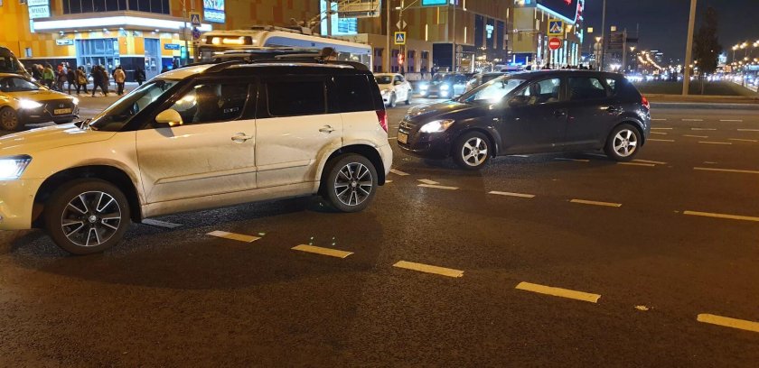 Белая Шкода Йети авария