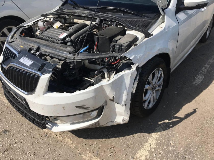 Разбитая Шкода Октавия а7