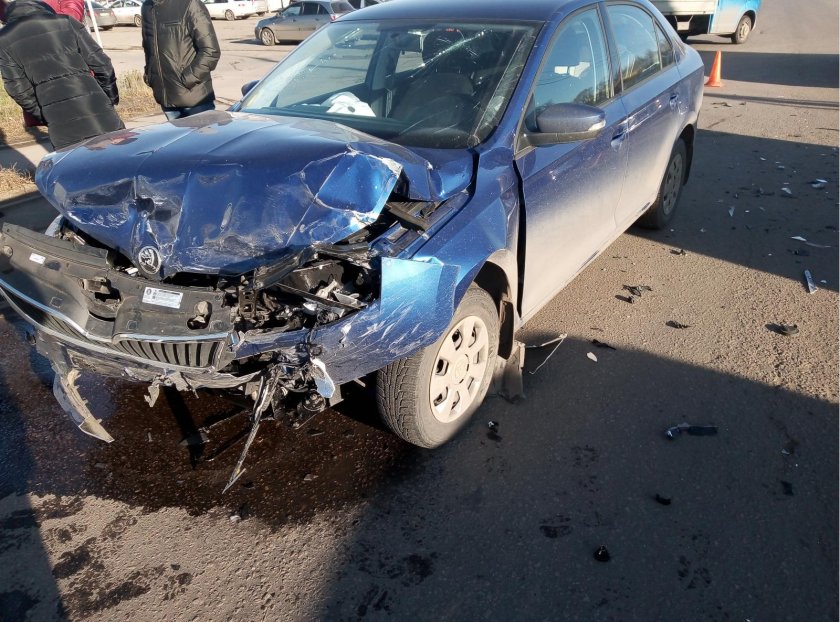 Разбитый Шкода Рапид