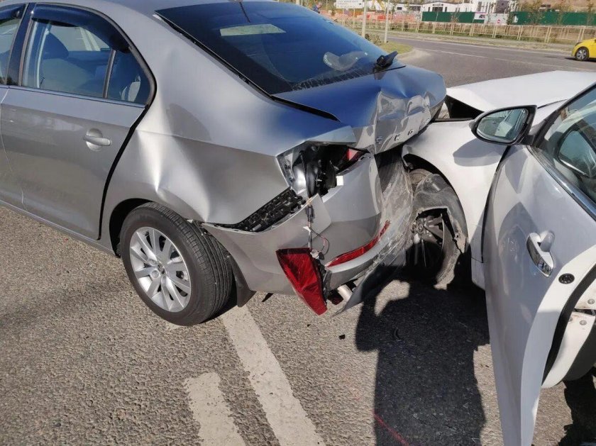 Шкода Рапид битая