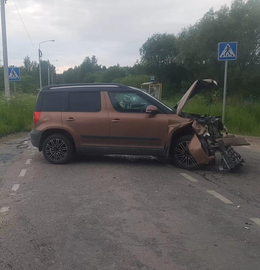 Шкода Йети разбил фонарь