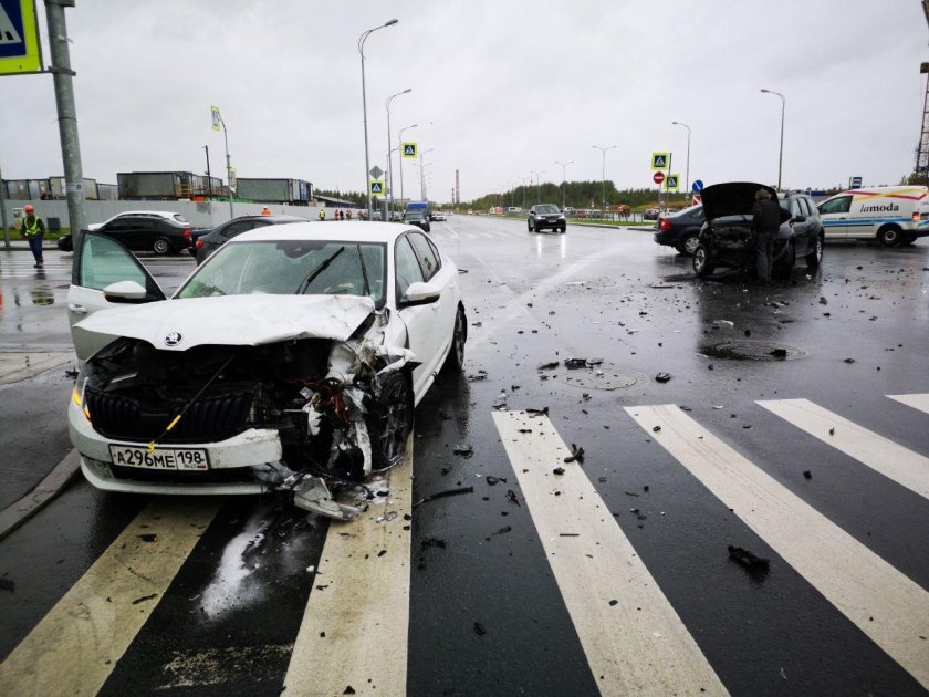 Шкода Октавия а7 белая ДТП