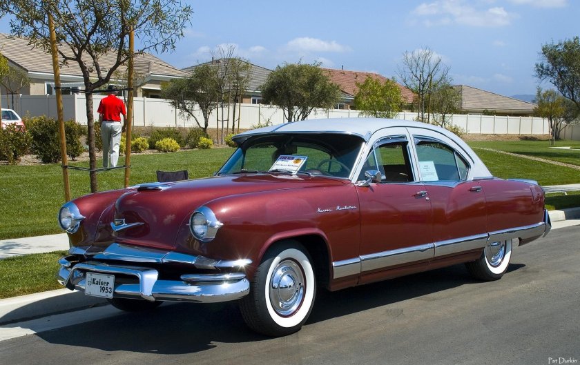 1953 Kaiser Manhattan