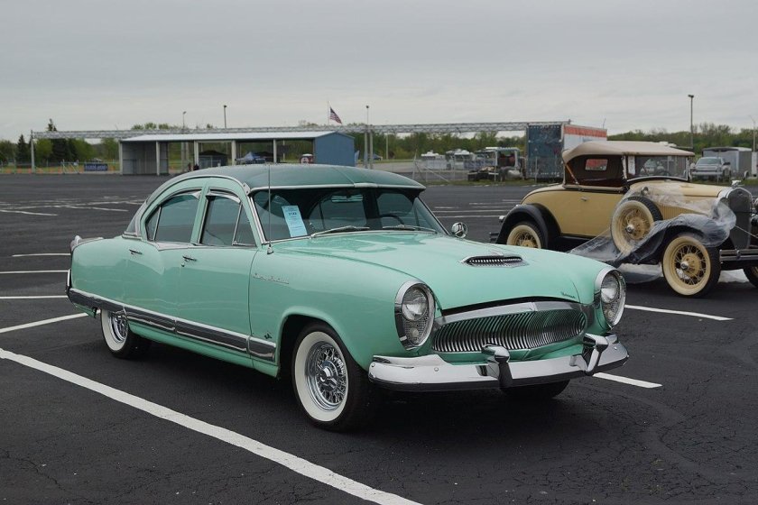 Kaiser 1954 Manhattan