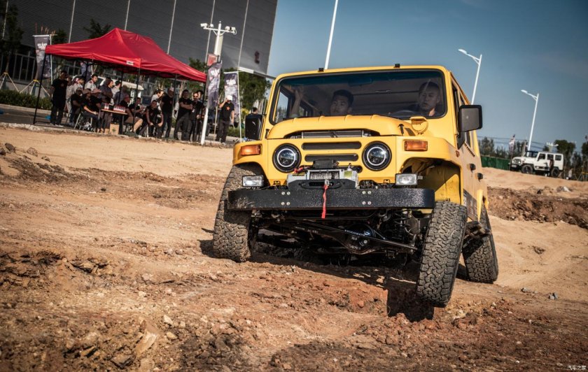 Внедорожник Beijing bj212