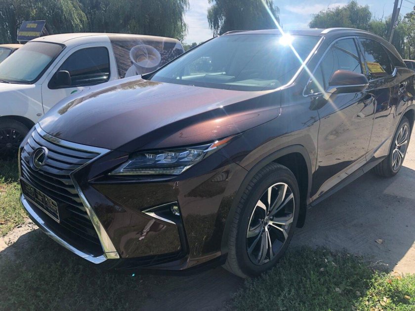 Коричневый Лексус RX