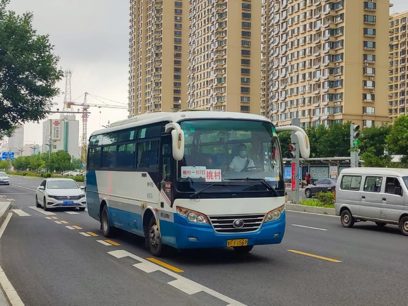 Китайский автобус Yutong