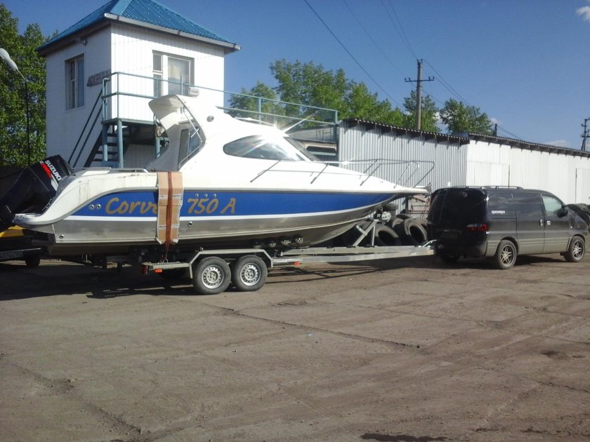 Катер Toyota ponam 28