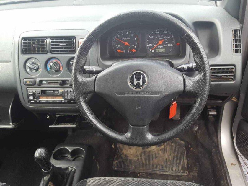 Хонда лого 1999 салон