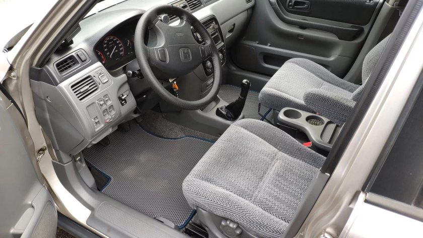 Honda CR-V 1 салон