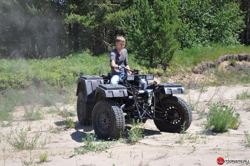 Квадроцикл Урал-Хантер